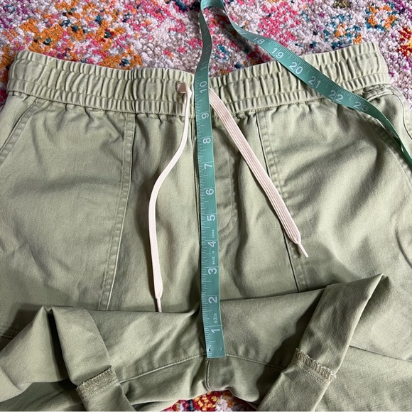 United by Blue Organic Cotton Pull On Rolled Cuff Olive Green Poplin Shorts - Picture 6 of 10